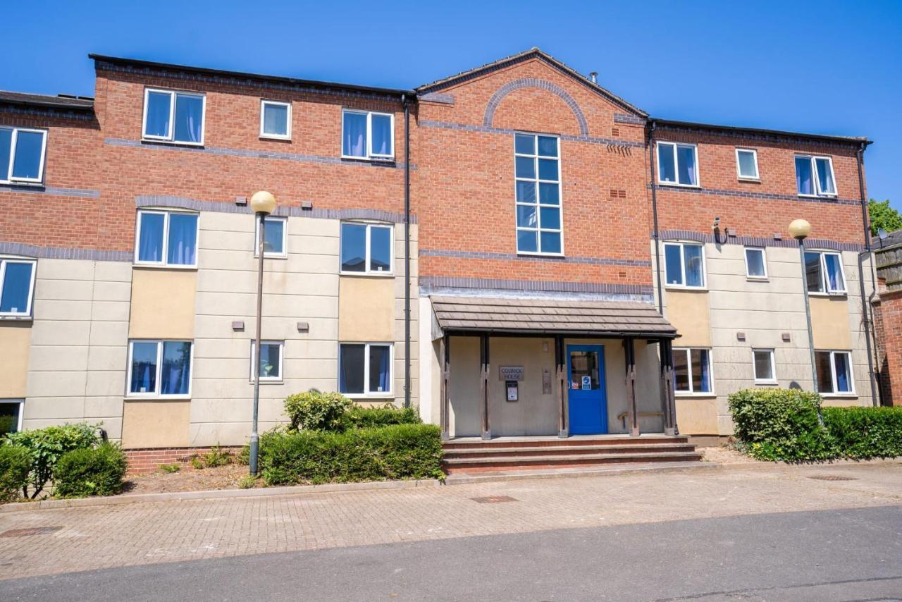 Ensuite Bedrooms With Shared Kitchen And Apartments At Simpsons Hall In Nottingham Exterior photo